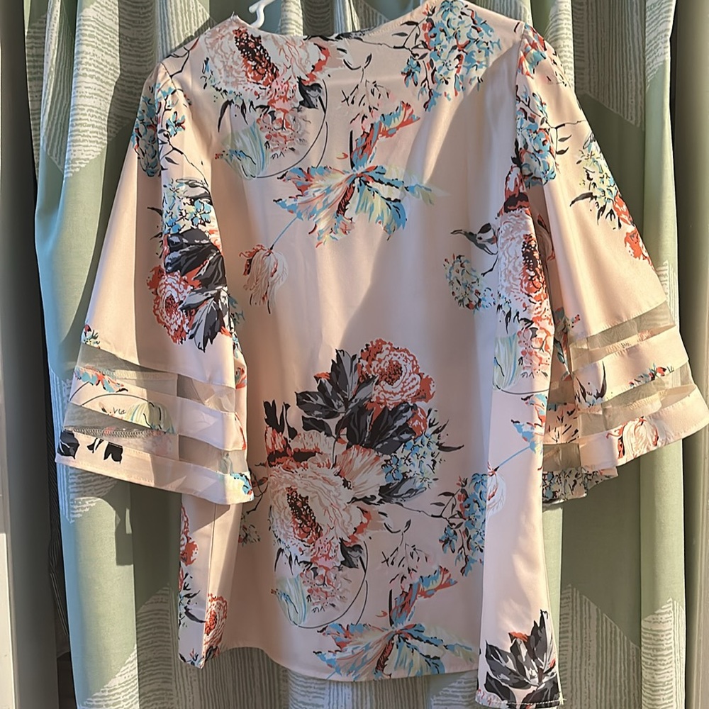 Floral Blouse - Picture 2 of 2